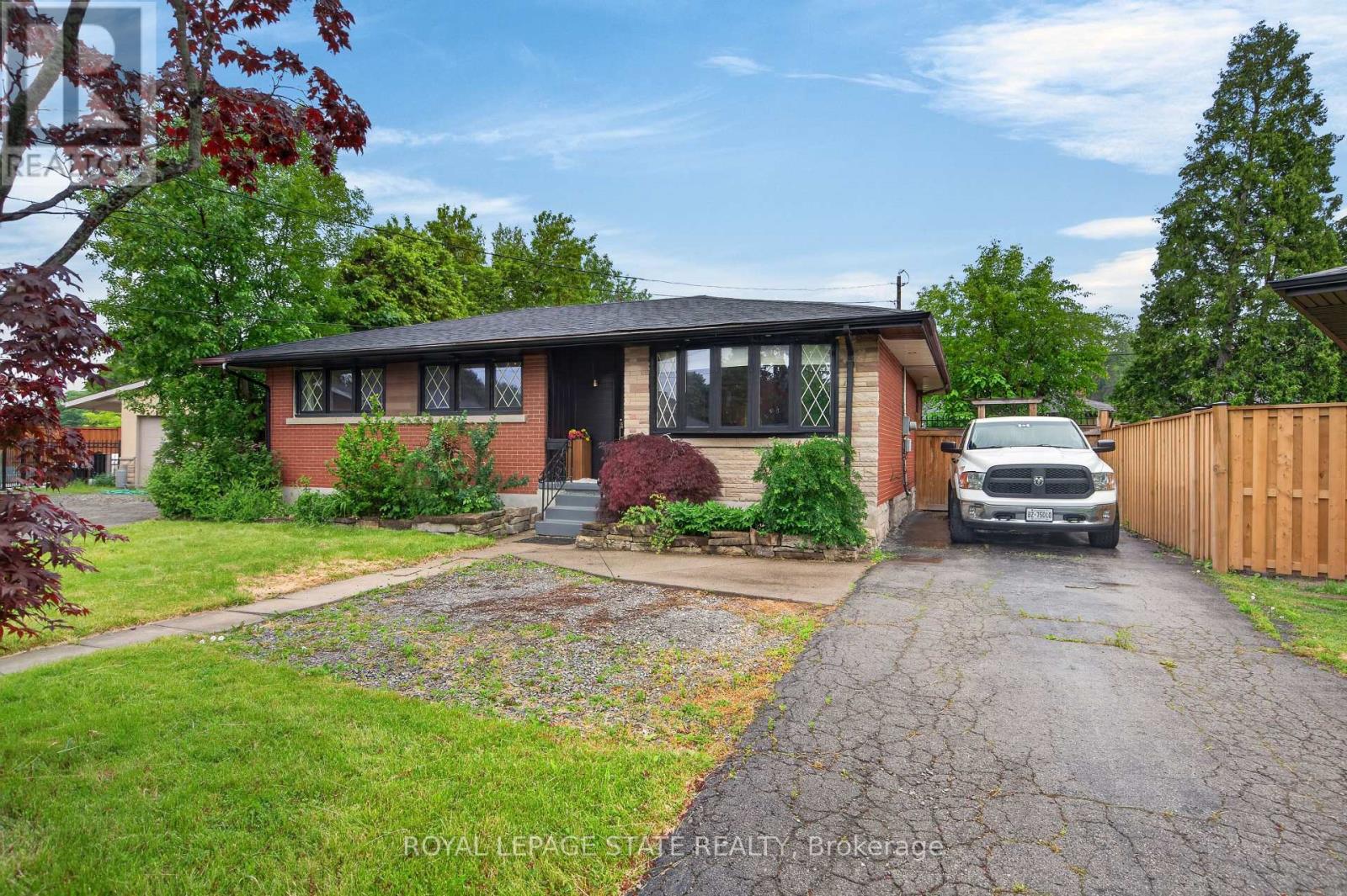 33 KENWOOD CRESCENT - Image 3