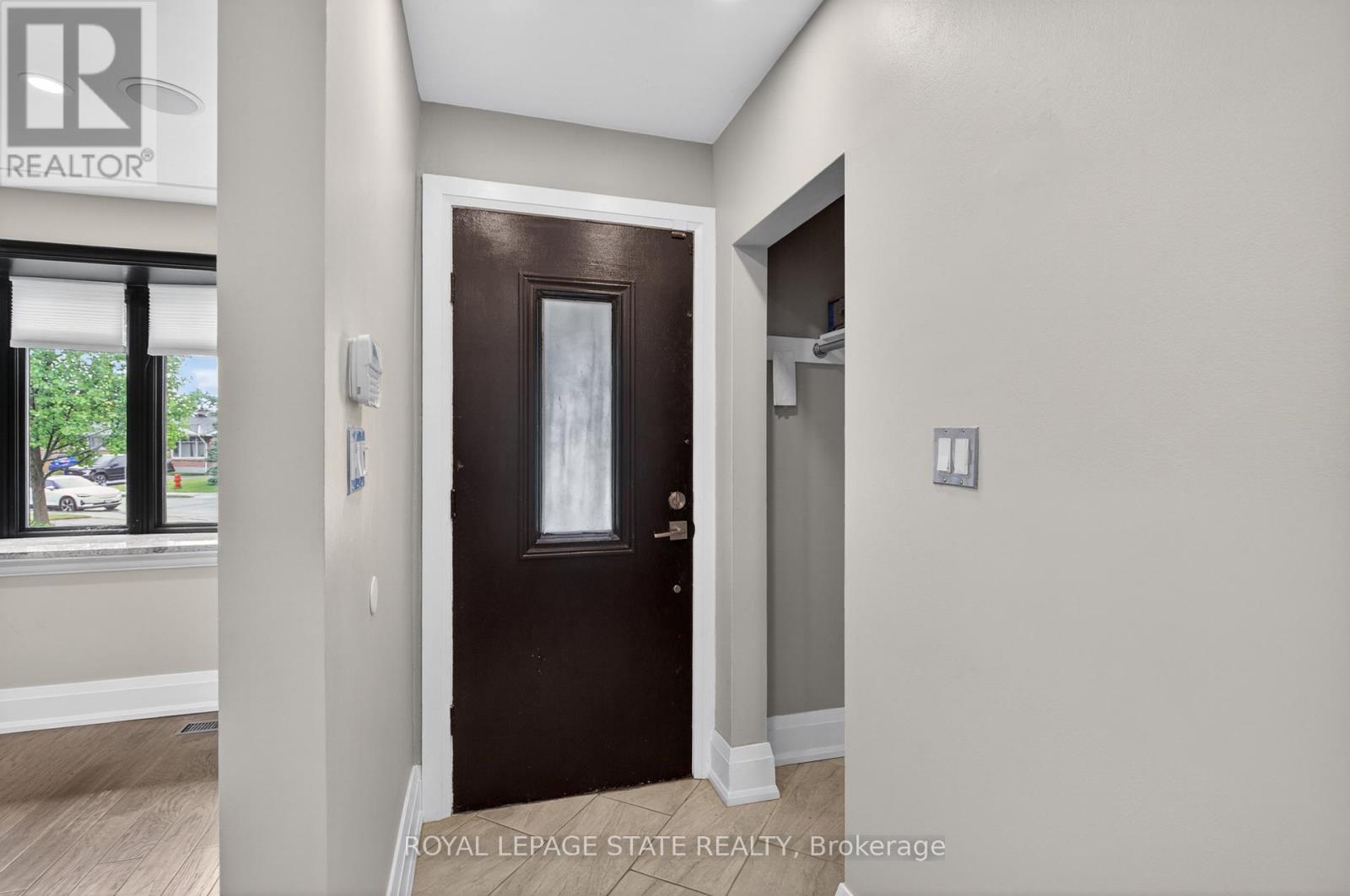 33 KENWOOD CRESCENT - Image 4