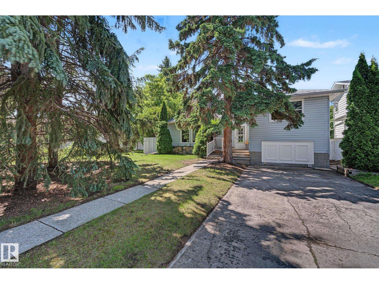9516 146 ST NW - 1