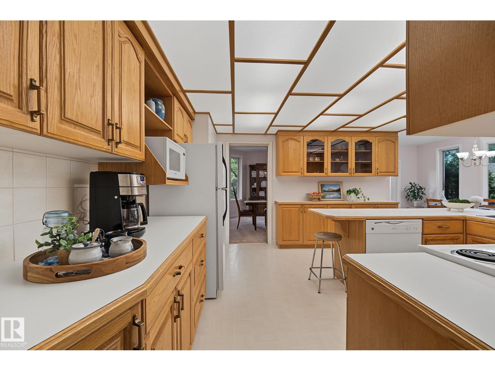9516 146 ST NW - 9