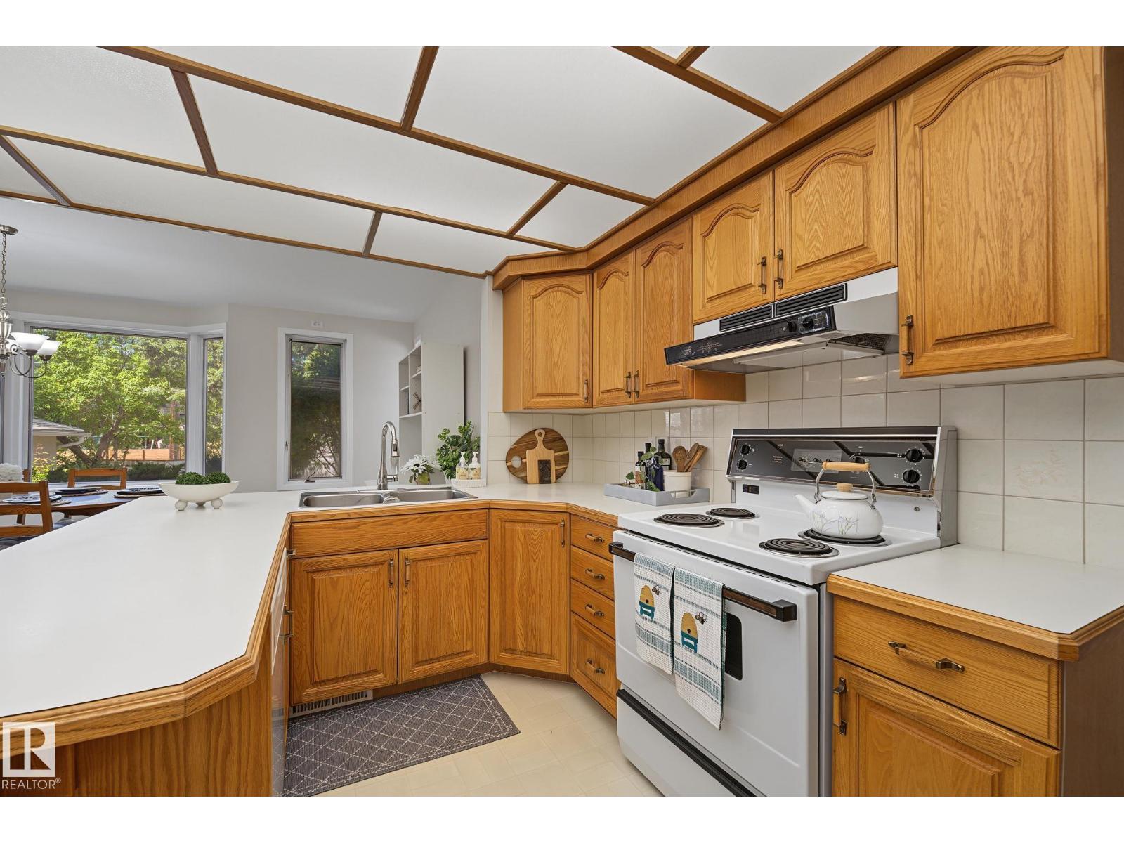 9516 146 ST NW - 13