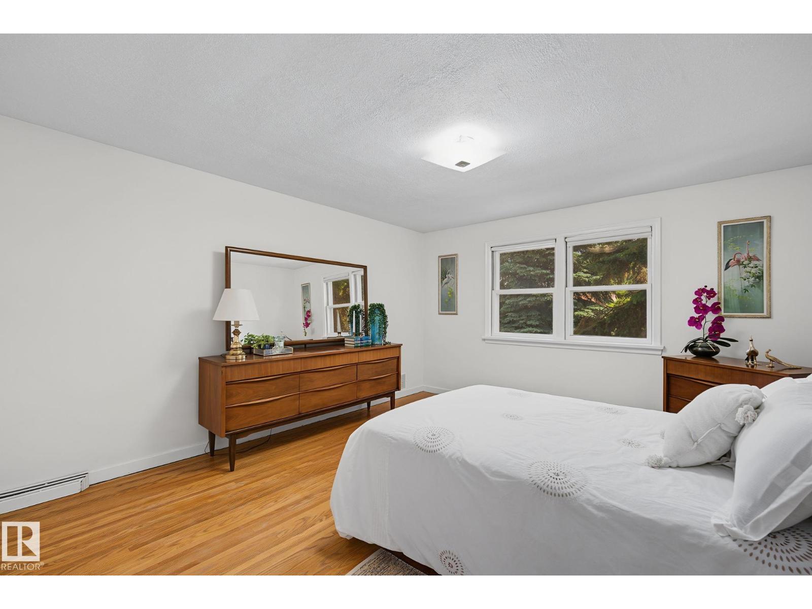 9516 146 ST NW - 24