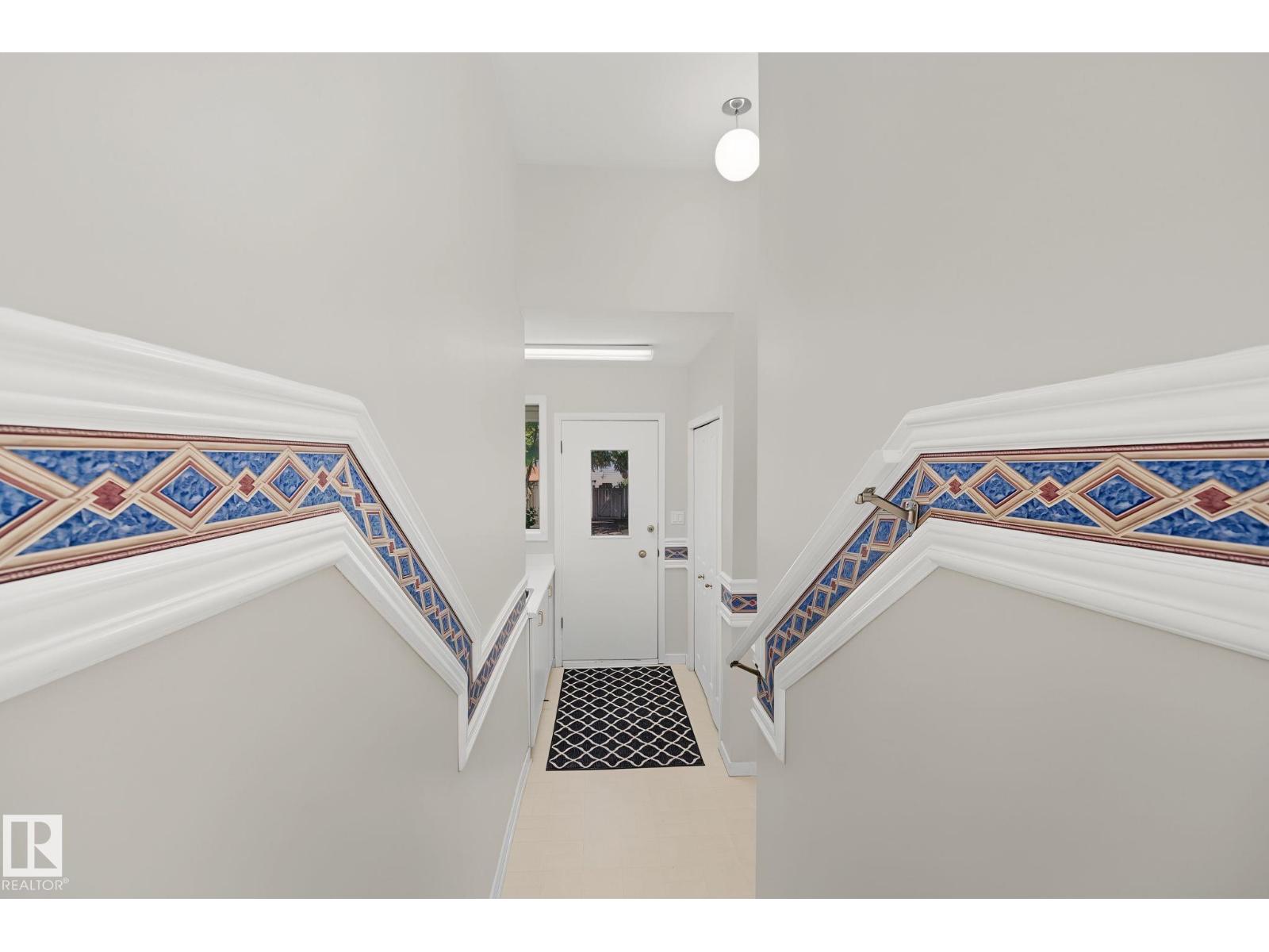 9516 146 ST NW - 32