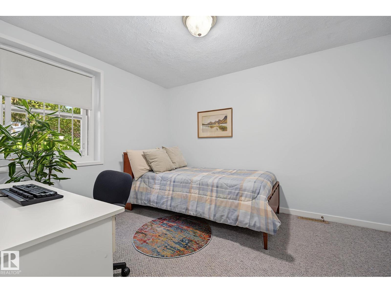 9516 146 ST NW - 33