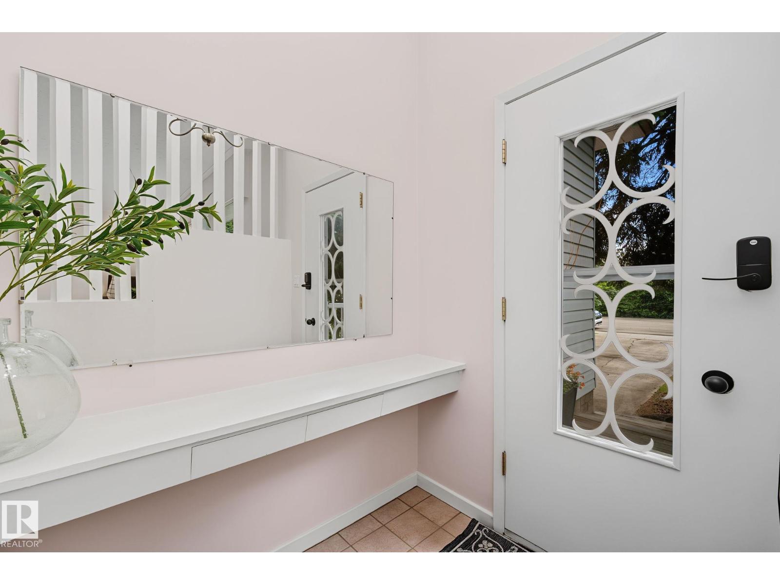9516 146 ST NW - 3