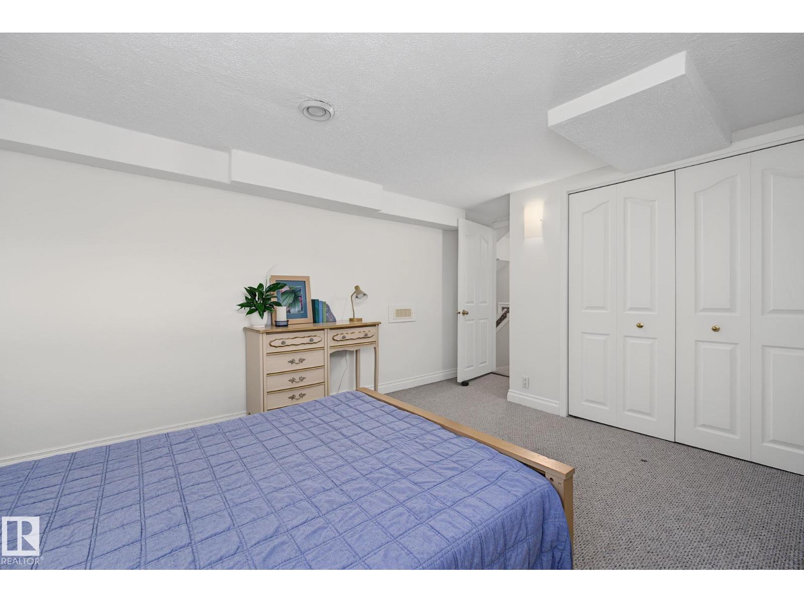 9516 146 ST NW - 39