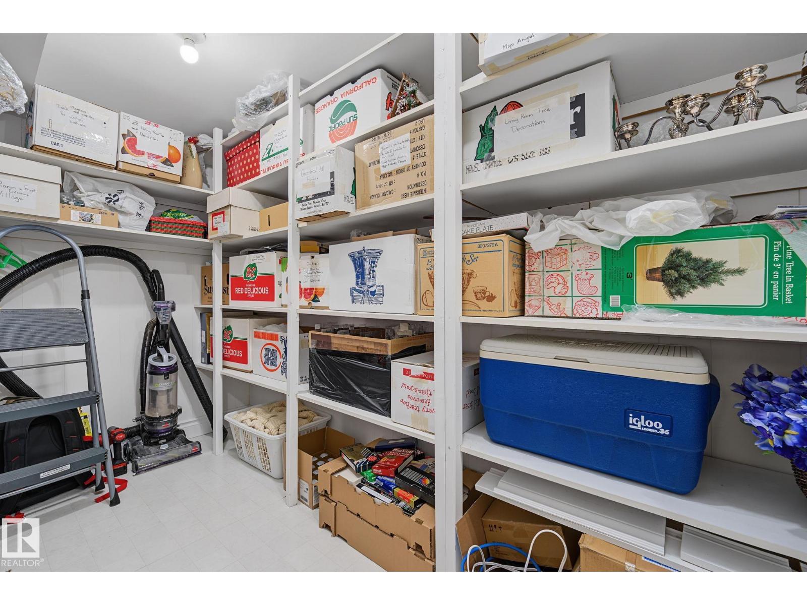 9516 146 ST NW - 42