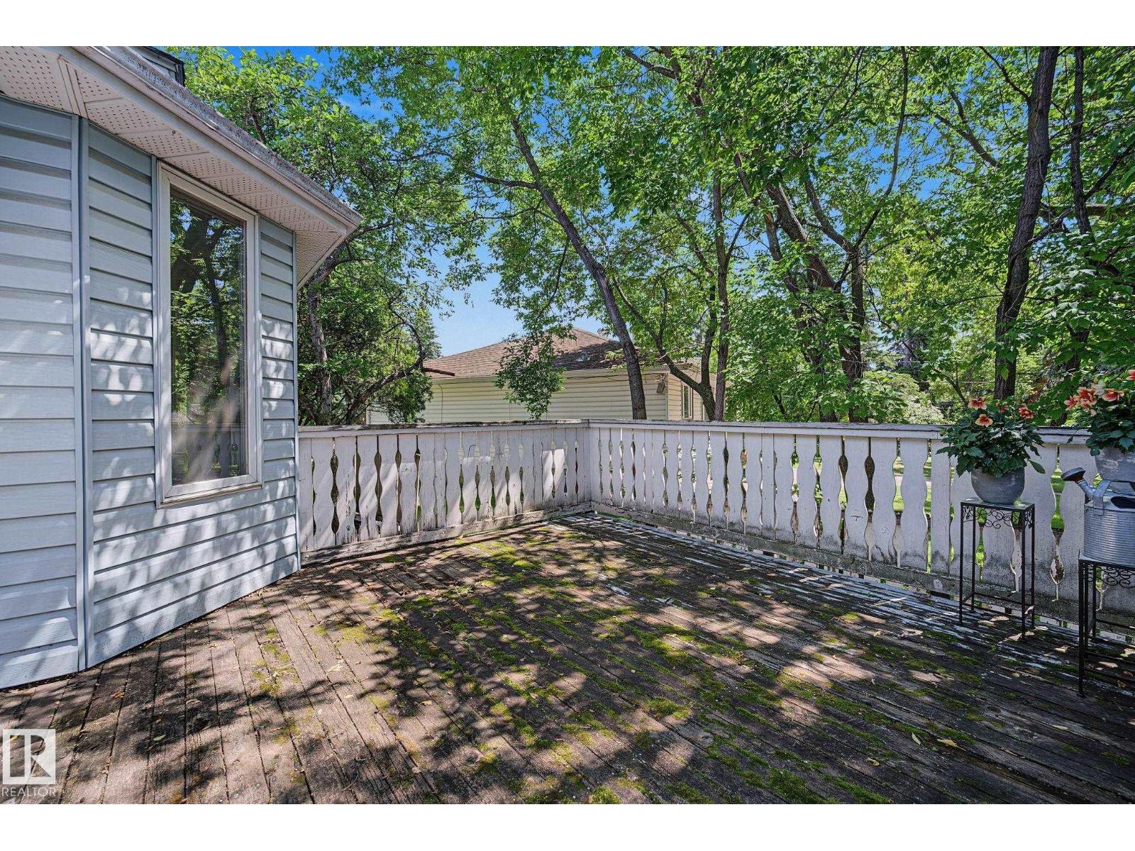 9516 146 ST NW - 47