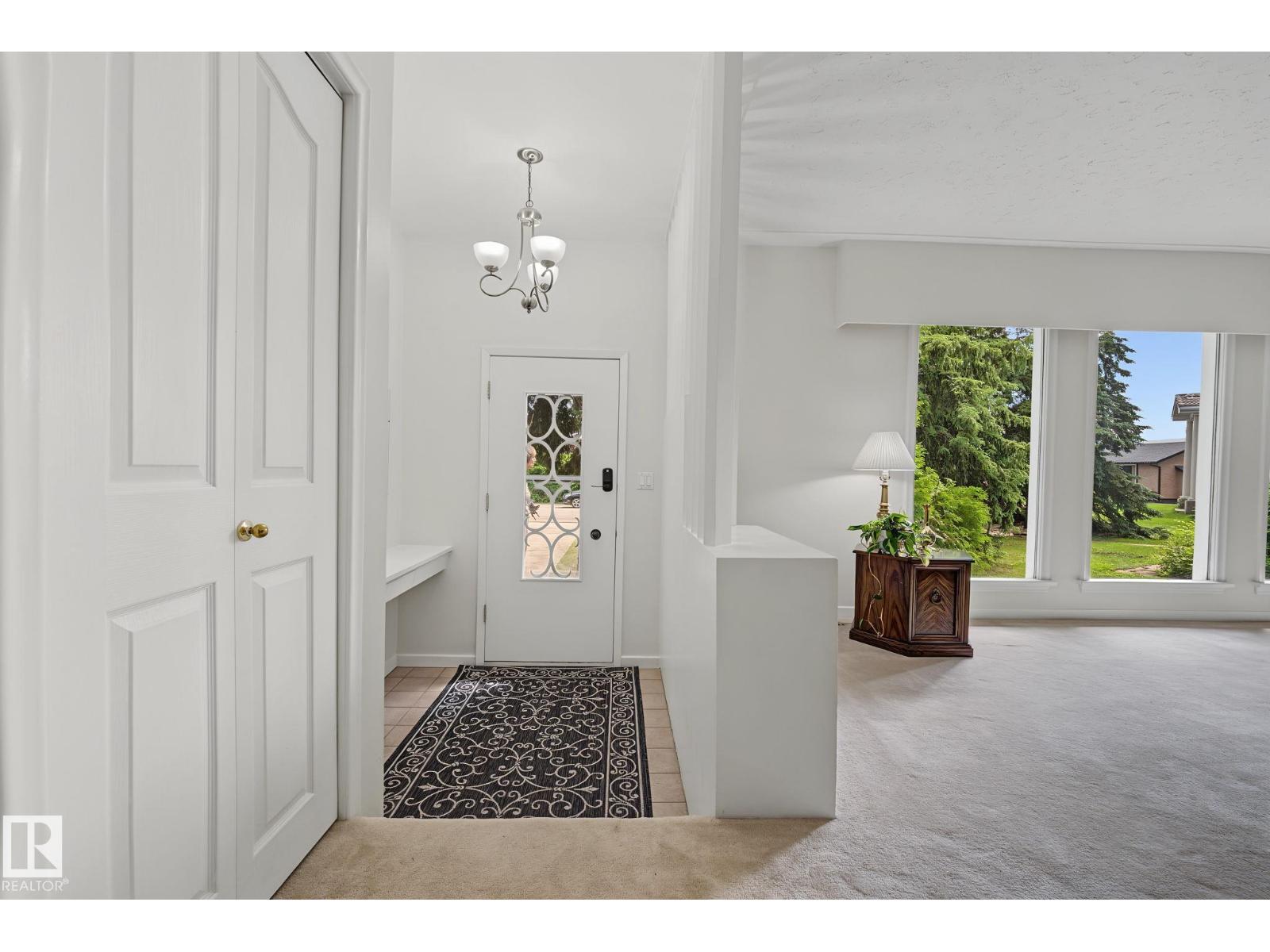 9516 146 ST NW - 4