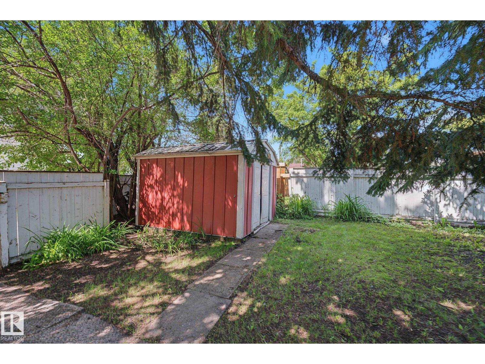 9516 146 ST NW - 51