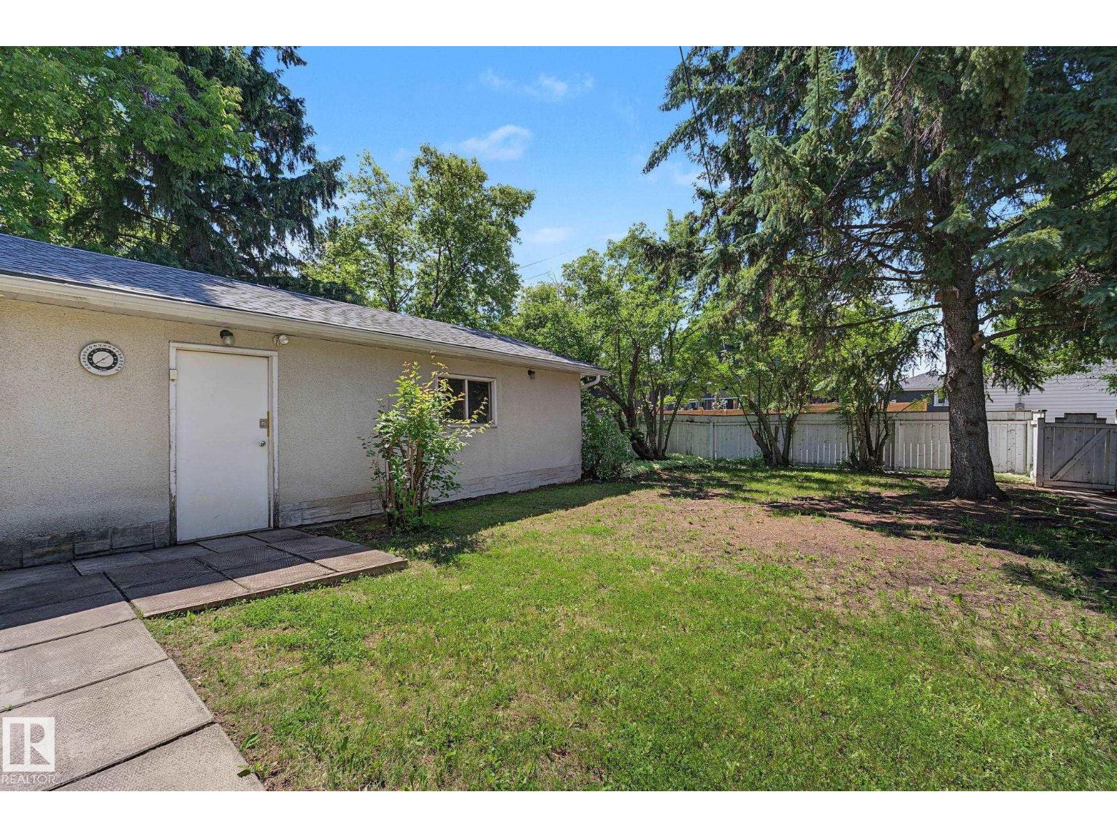 9516 146 ST NW - 52