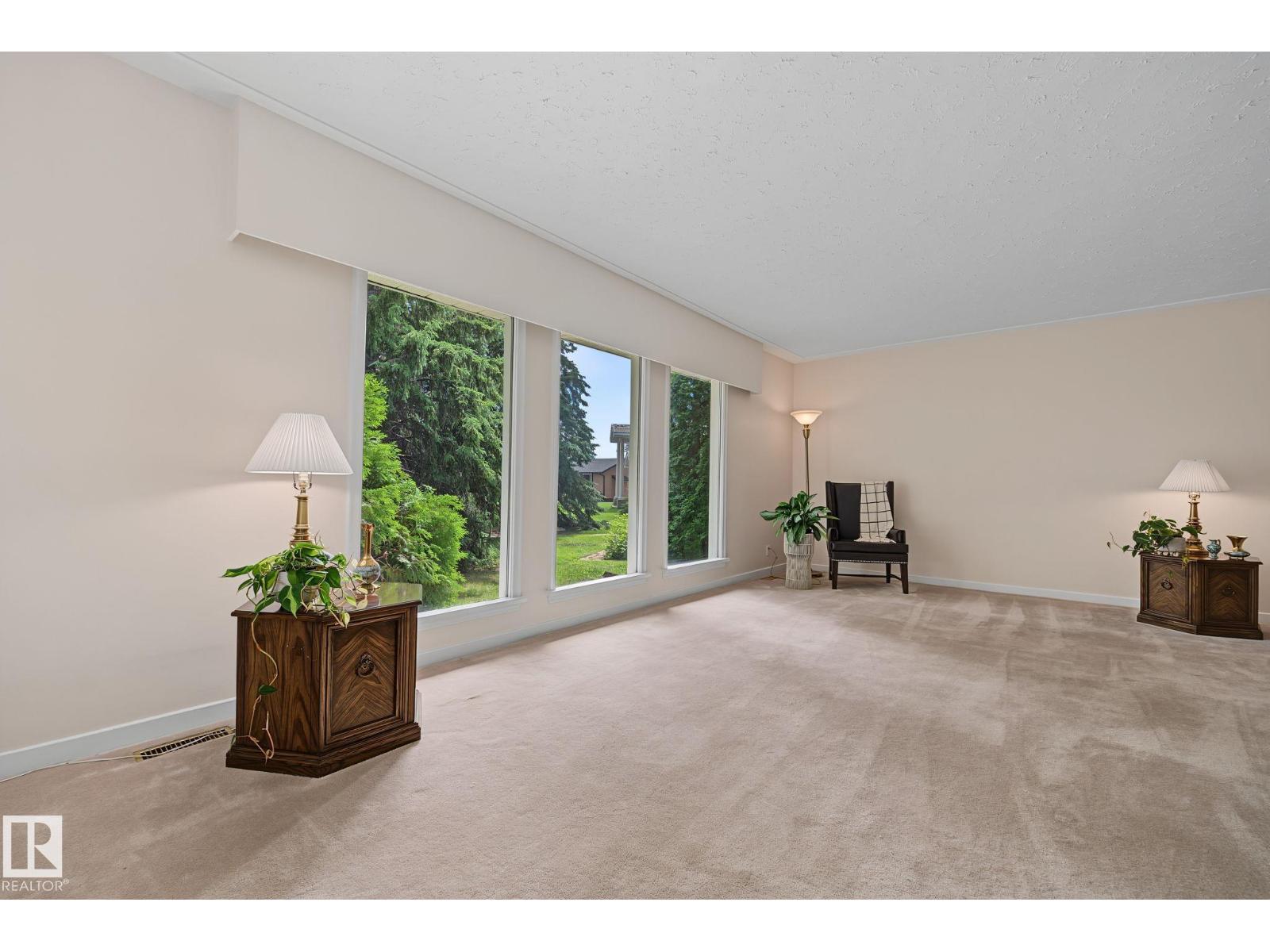 9516 146 ST NW - 5