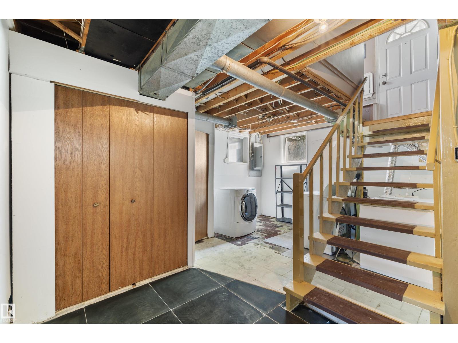 10607 73 AVE NW - 17