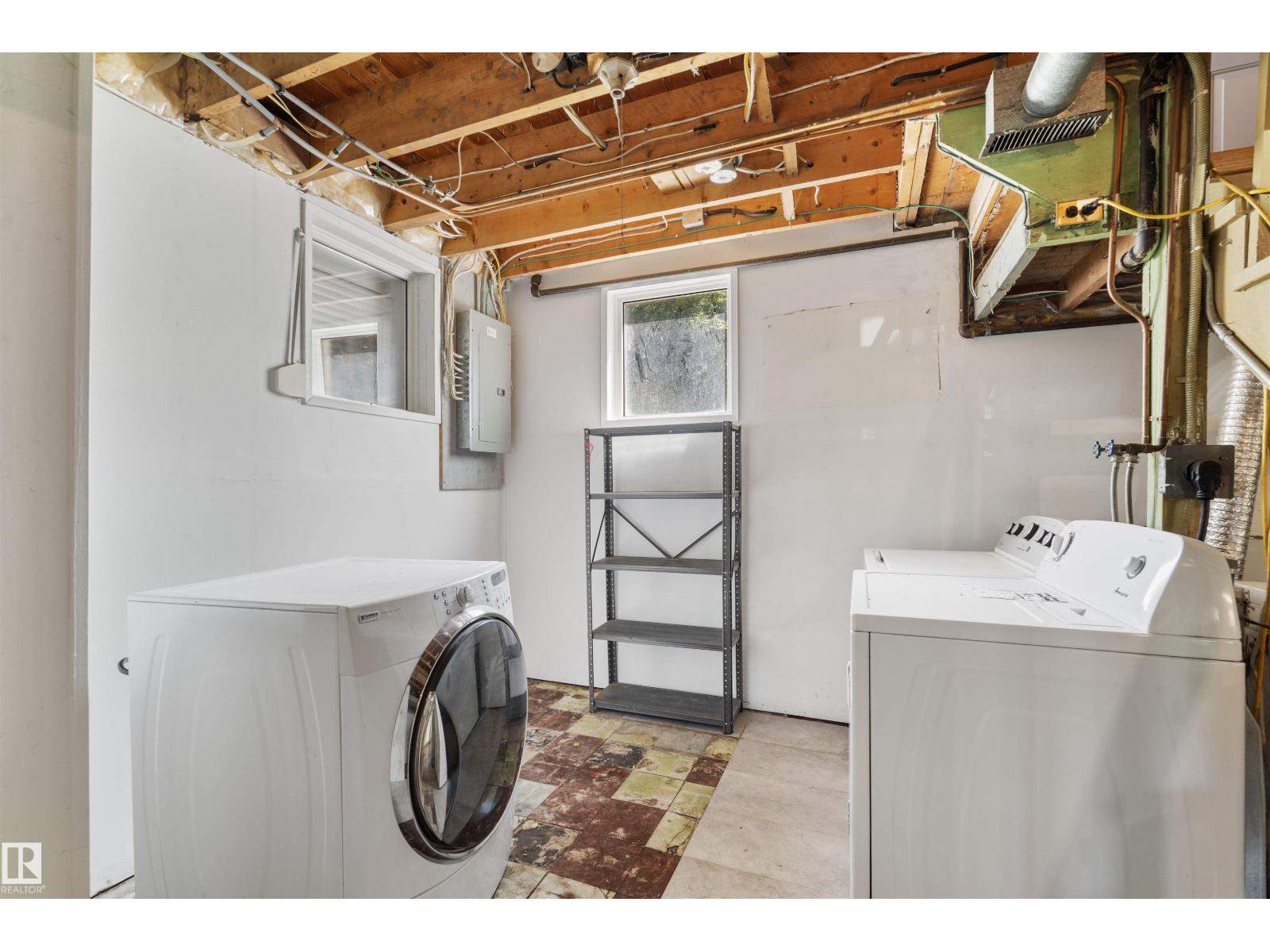 10607 73 AVE NW - 18