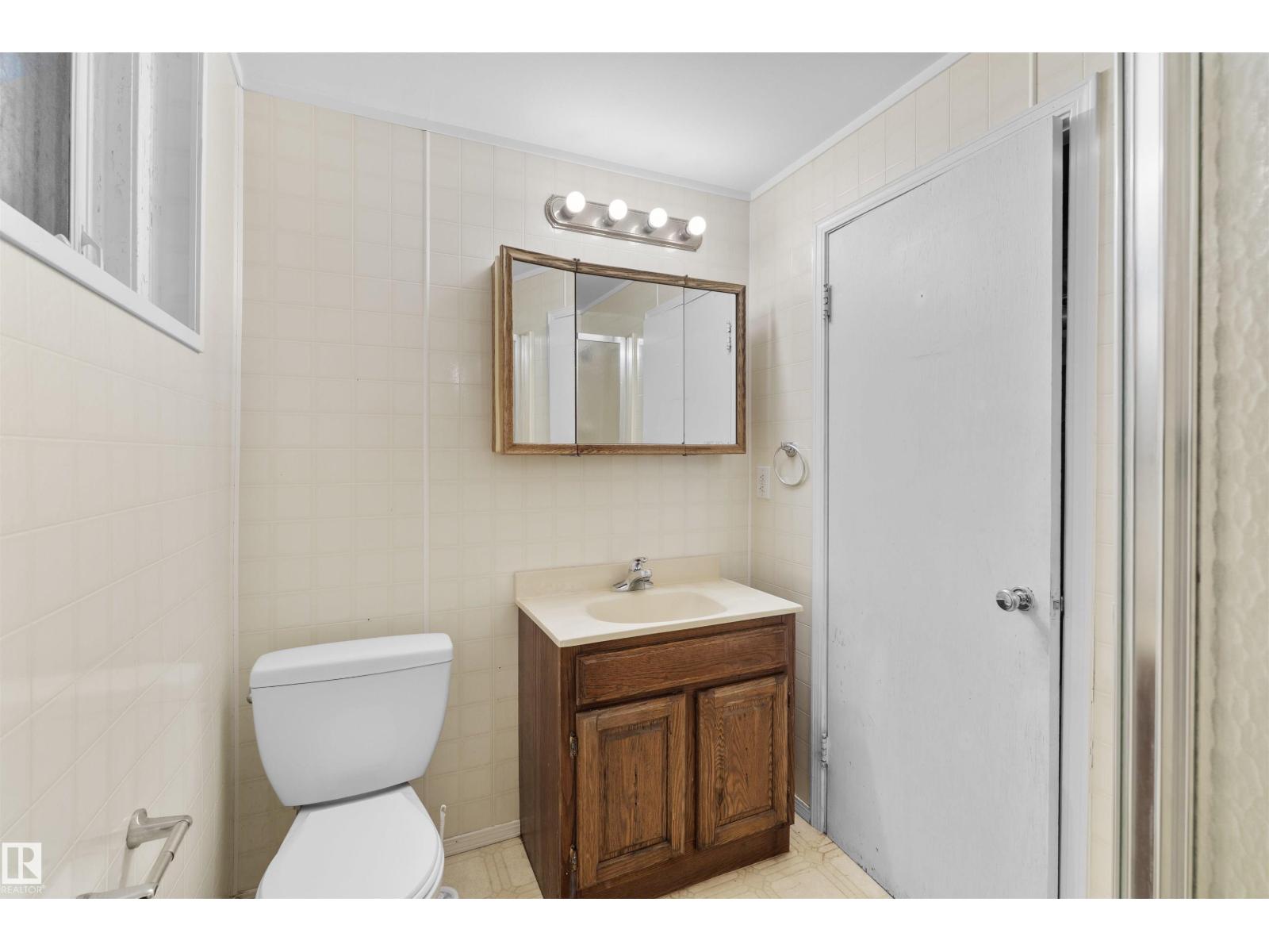 10607 73 AVE NW - 19
