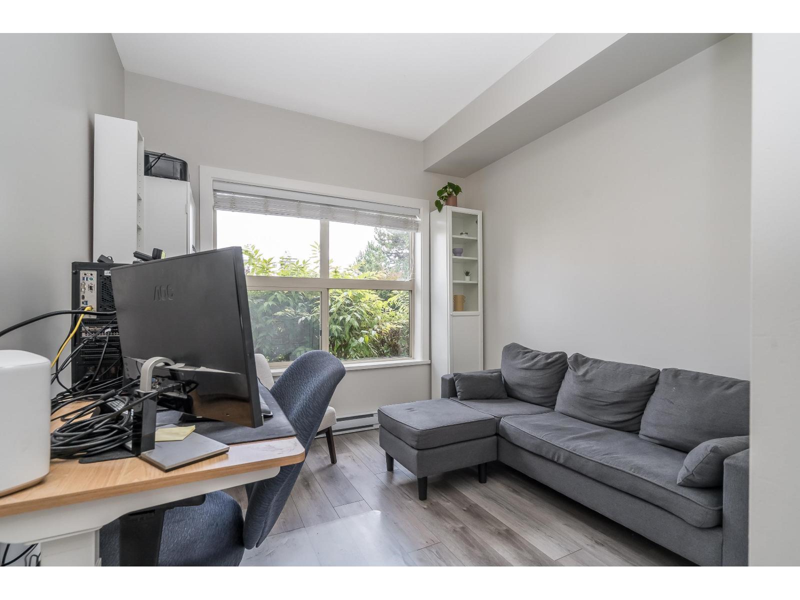 109 20219 54A AVENUE, Langley