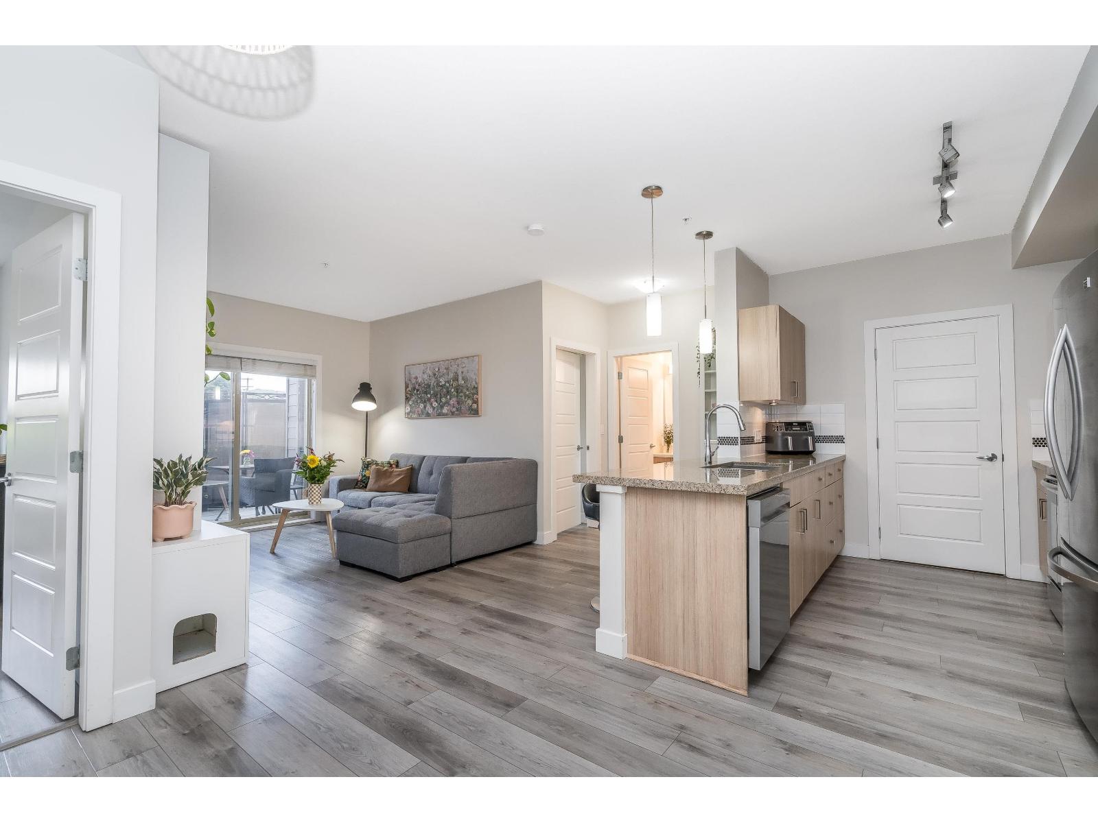 109 20219 54A AVENUE, Langley