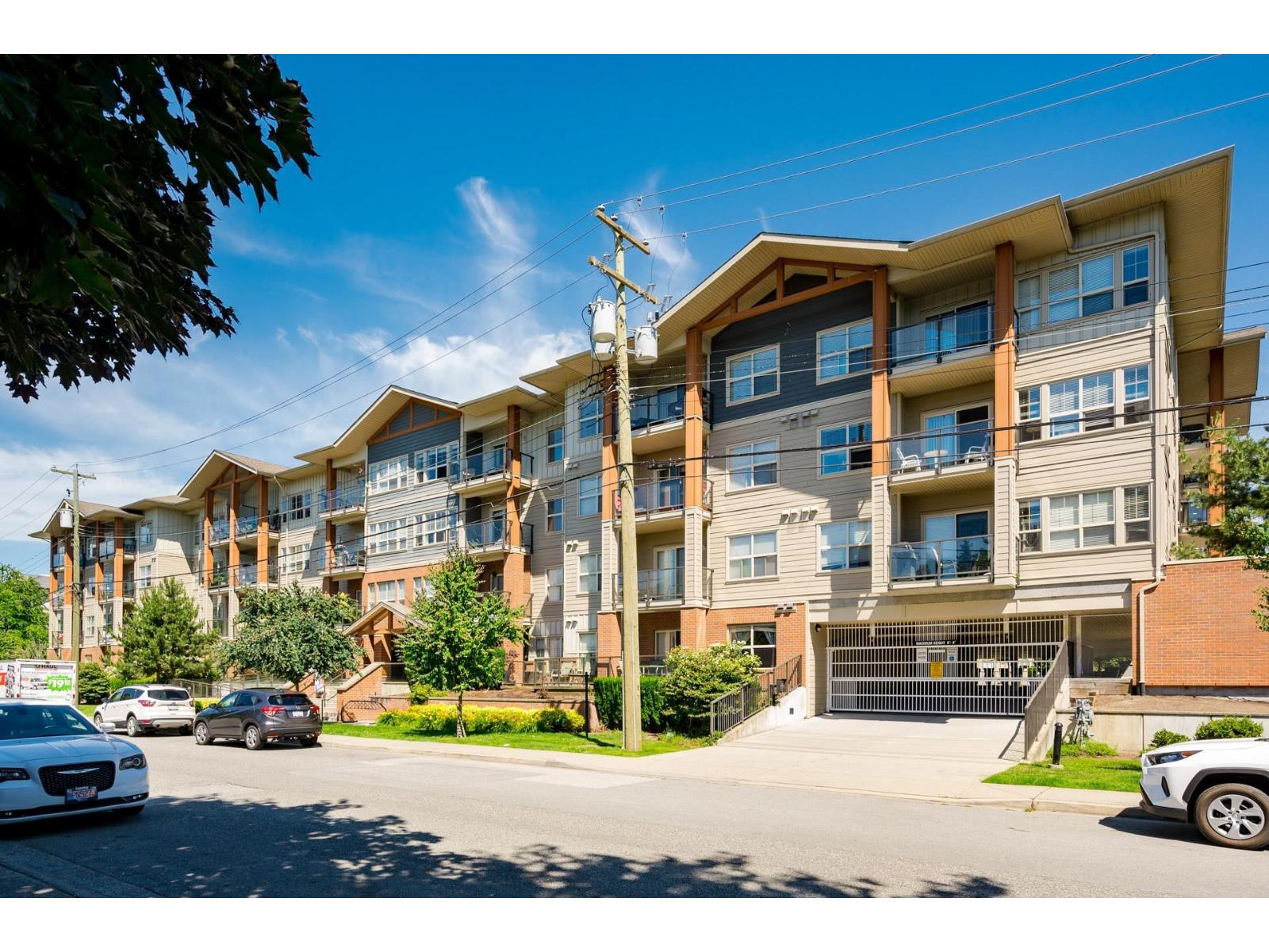 109 20219 54A AVENUE, Langley