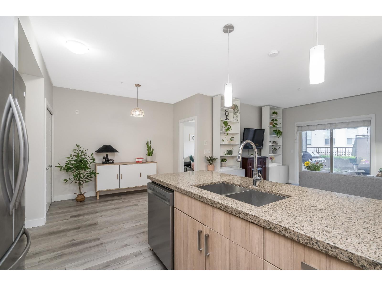 109 20219 54A AVENUE, Langley