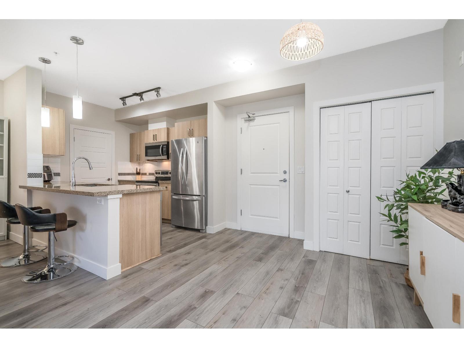 109 20219 54A AVENUE, Langley