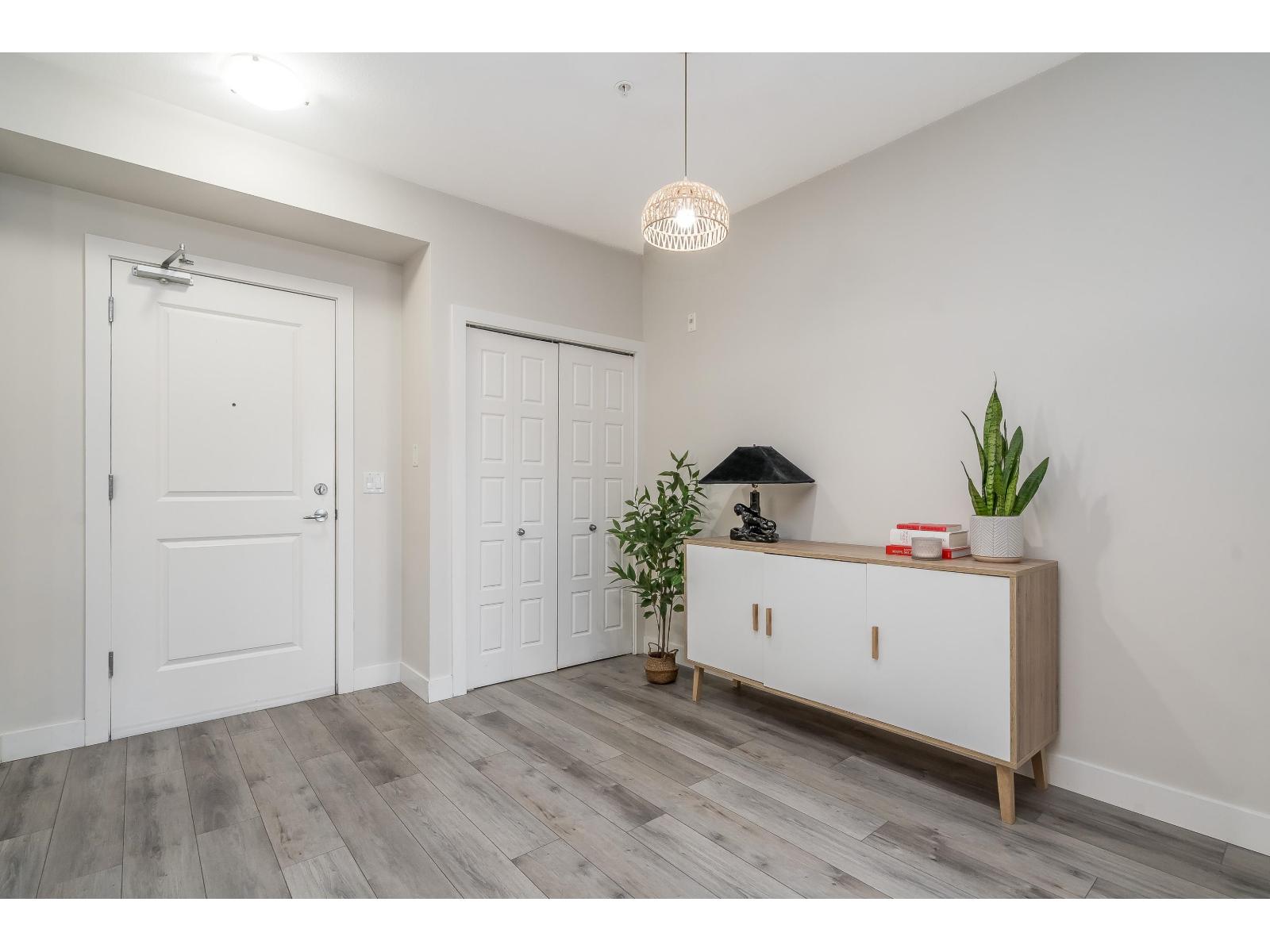 109 20219 54A AVENUE, Langley