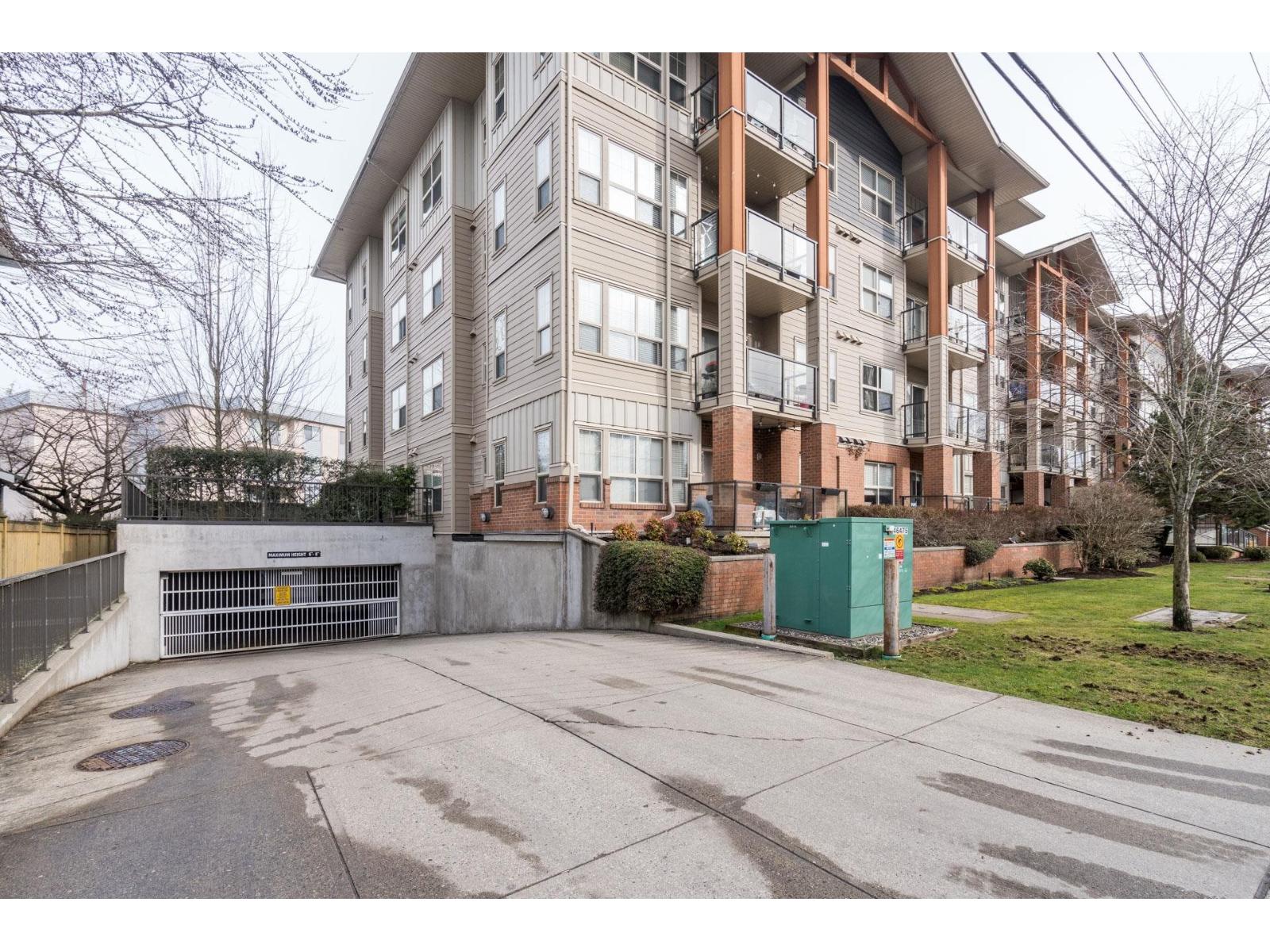 109 20219 54A AVENUE, Langley