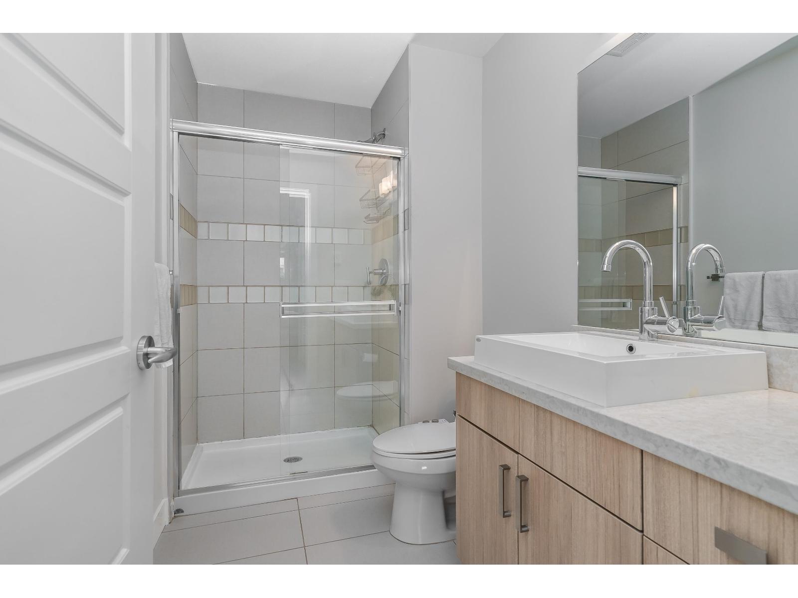 109 20219 54A AVENUE, Langley