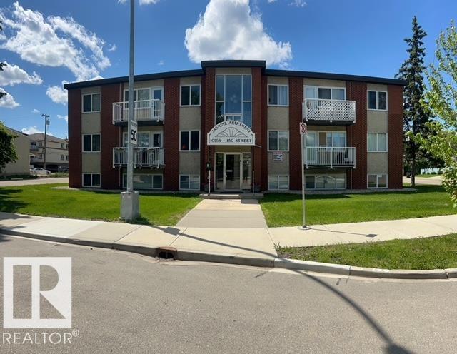 #4 10164 150 ST NW - 2