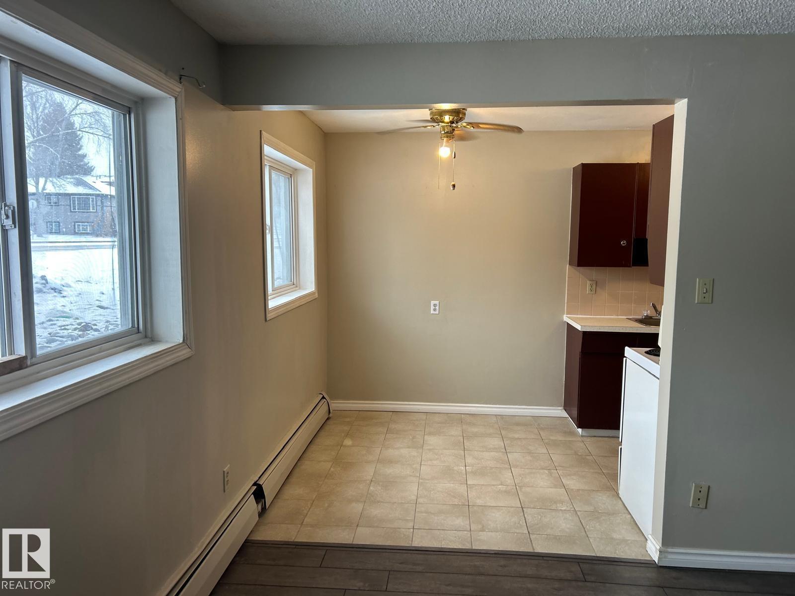 #4 10164 150 ST NW - 6
