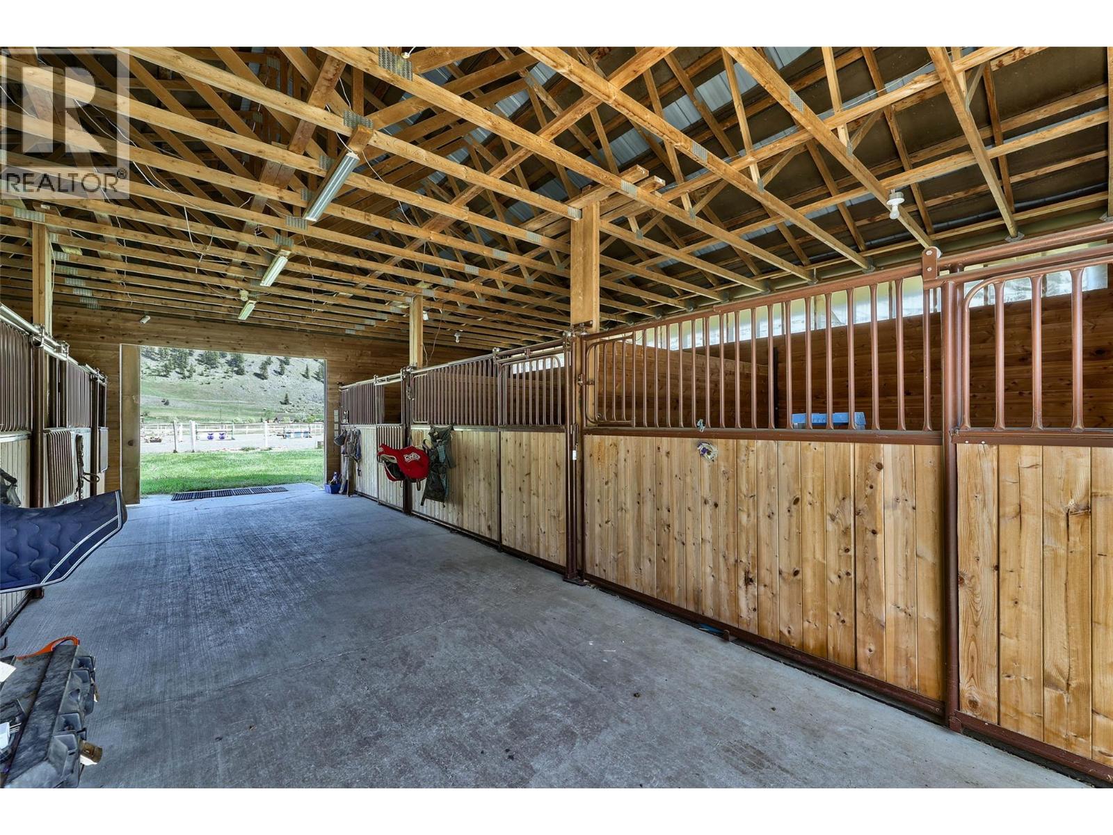 8717 Veteran Road - 35