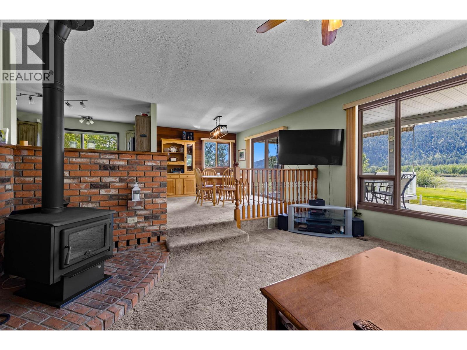 8717 Veteran Road - 8