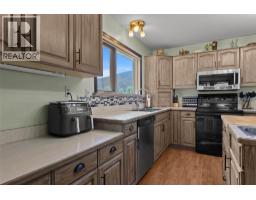 4pc Bathroom - 8717 Veteran Road, Kamloops, BC V0E1Z2 Photo 12