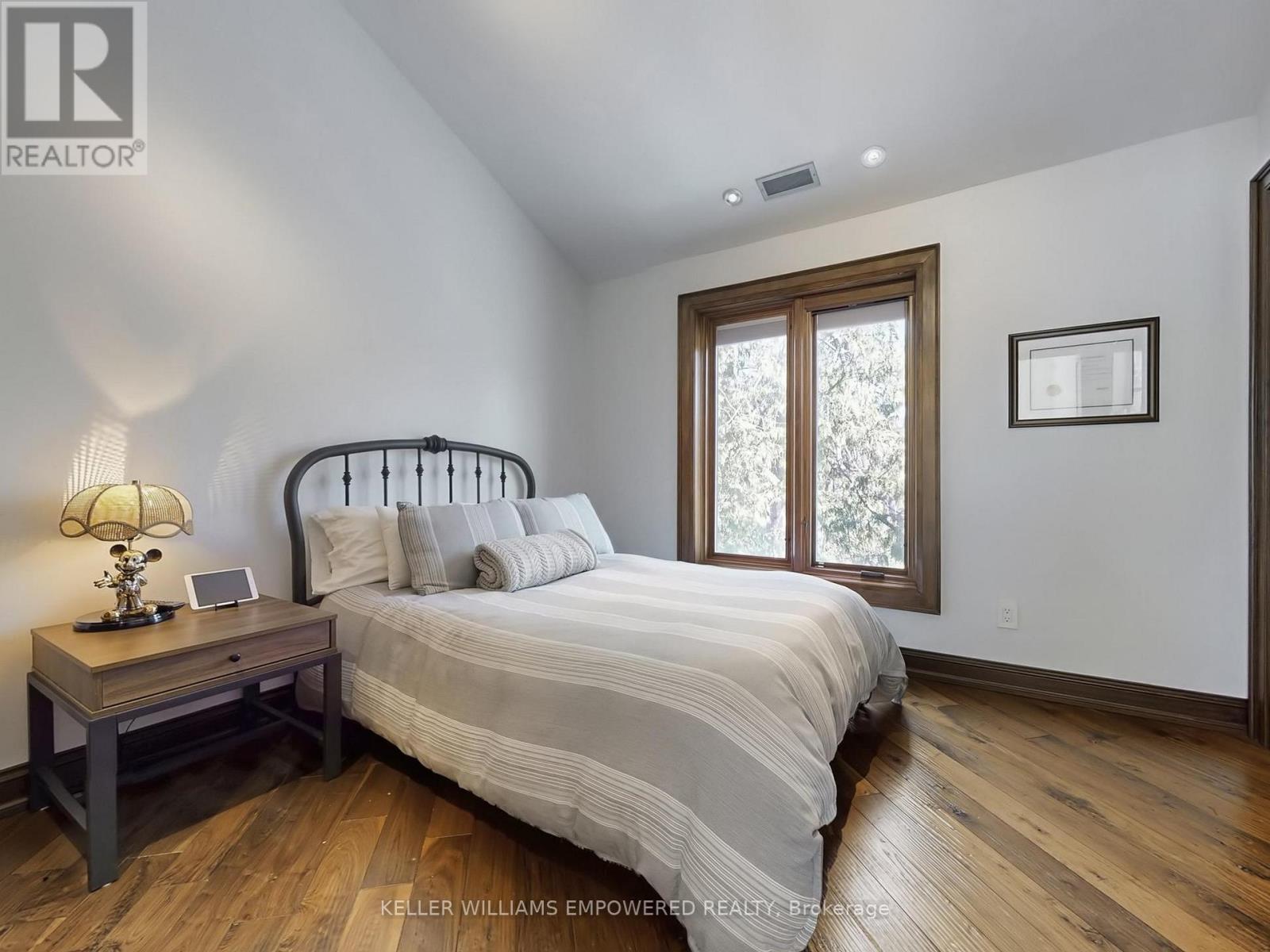 43 WOODLAND ACRES CRESCENT - 34
