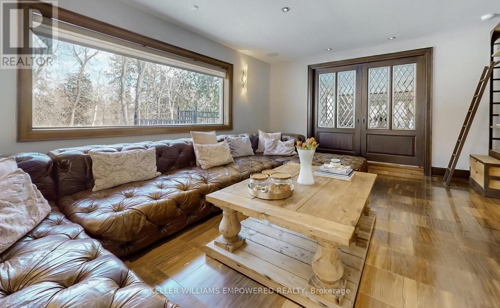43 WOODLAND ACRES CRESCENT - 19