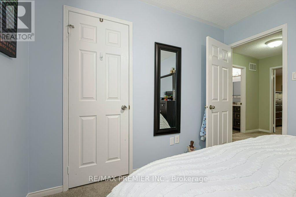 93 KATE AITKEN CRESCENT - 25