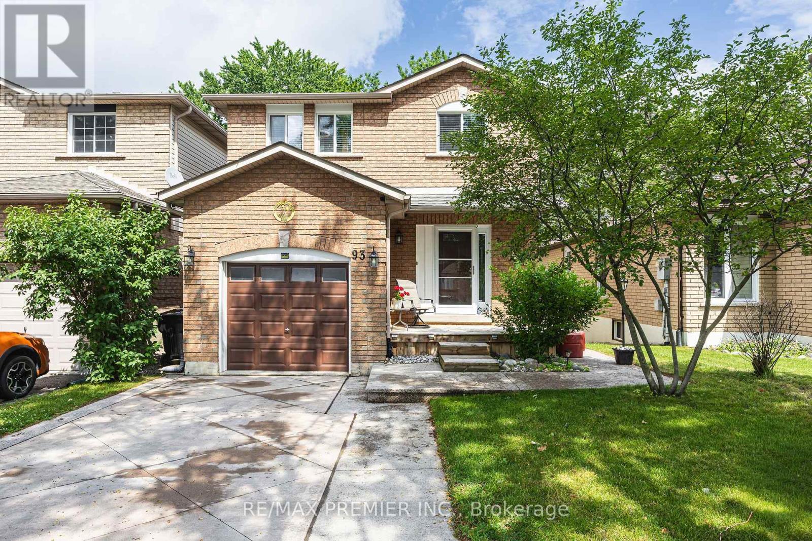93 KATE AITKEN CRESCENT - 1