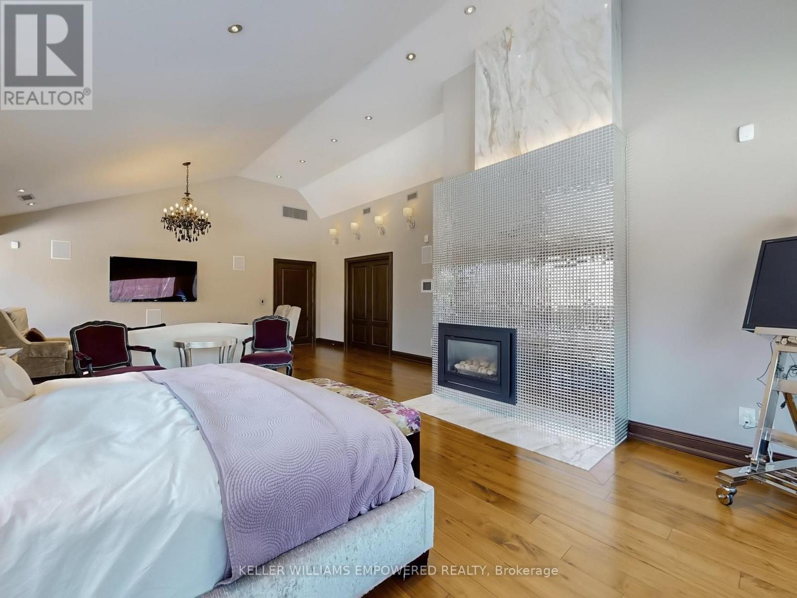 43 WOODLAND ACRES CRESCENT - 27