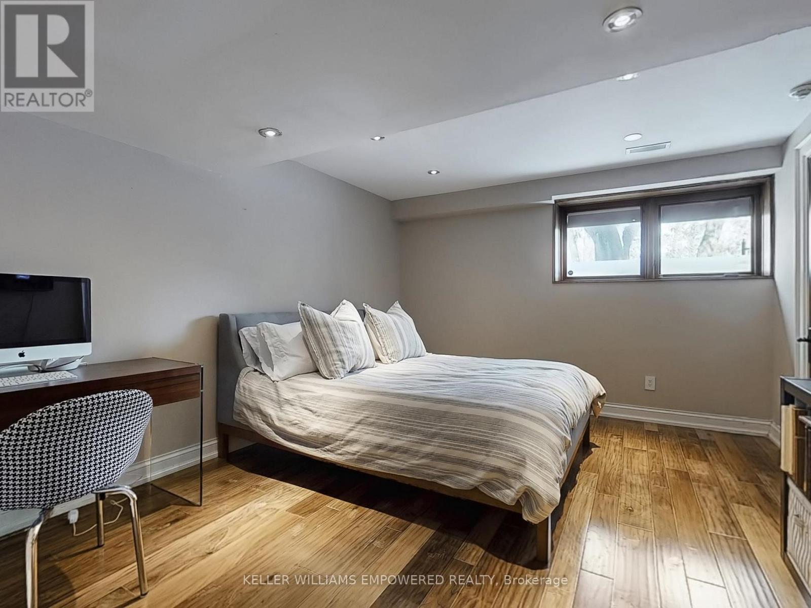 43 WOODLAND ACRES CRESCENT - 46