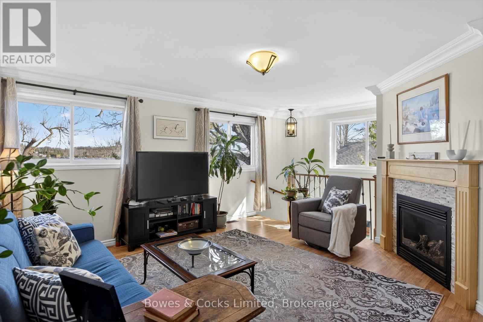 122 MARYLAND DRIVE - 27