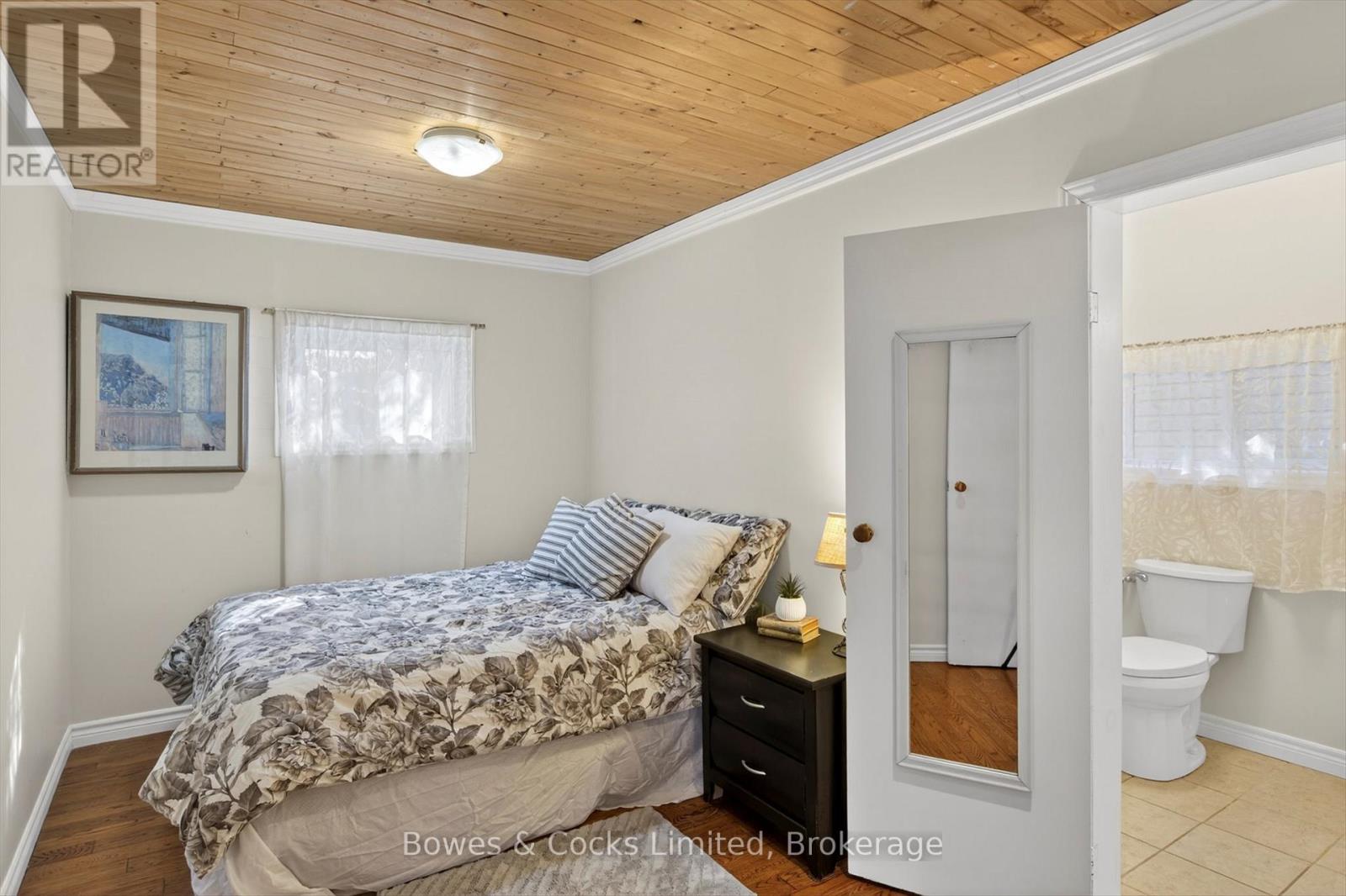122 MARYLAND DRIVE - 24