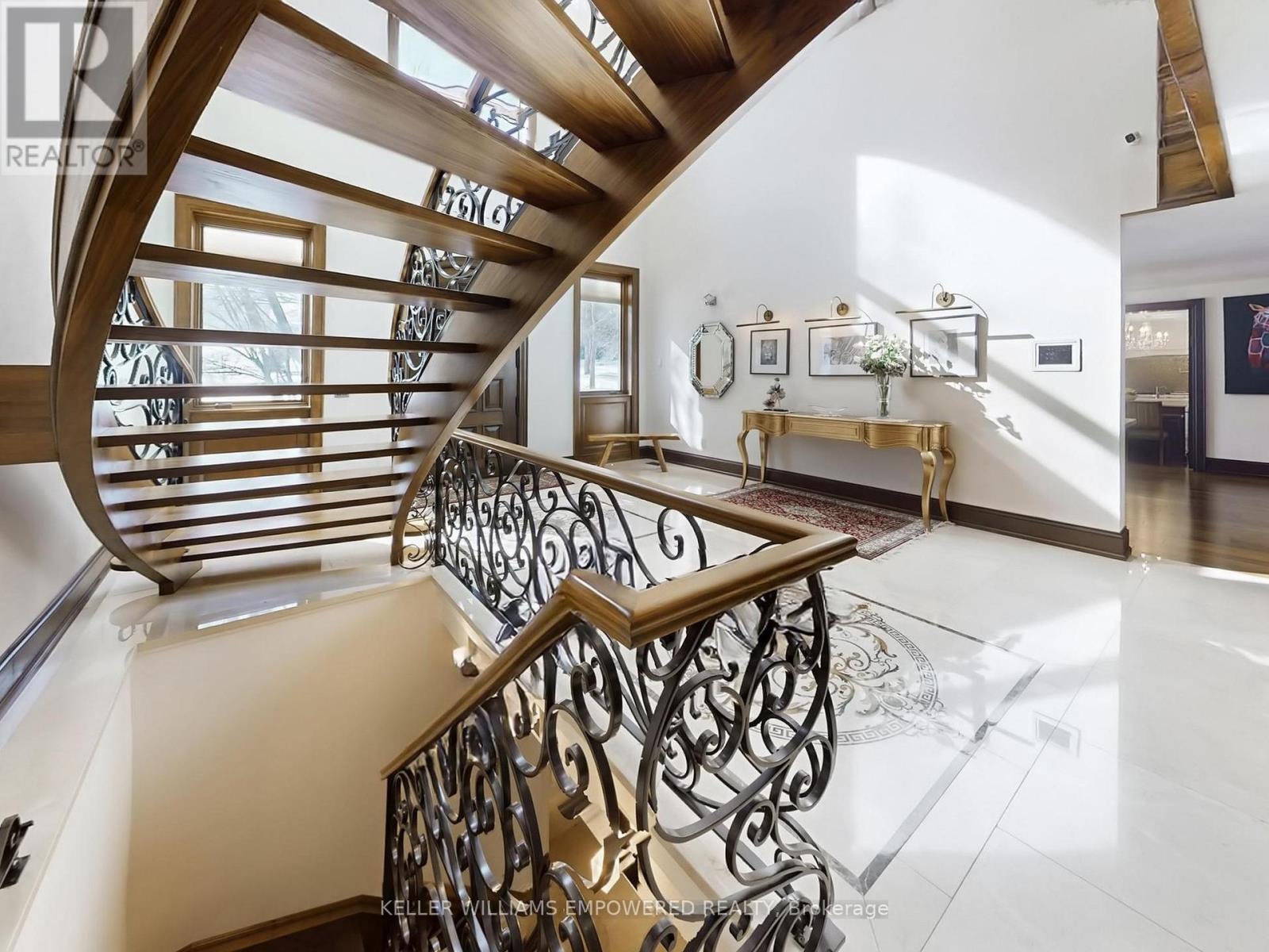 43 WOODLAND ACRES CRESCENT - 40