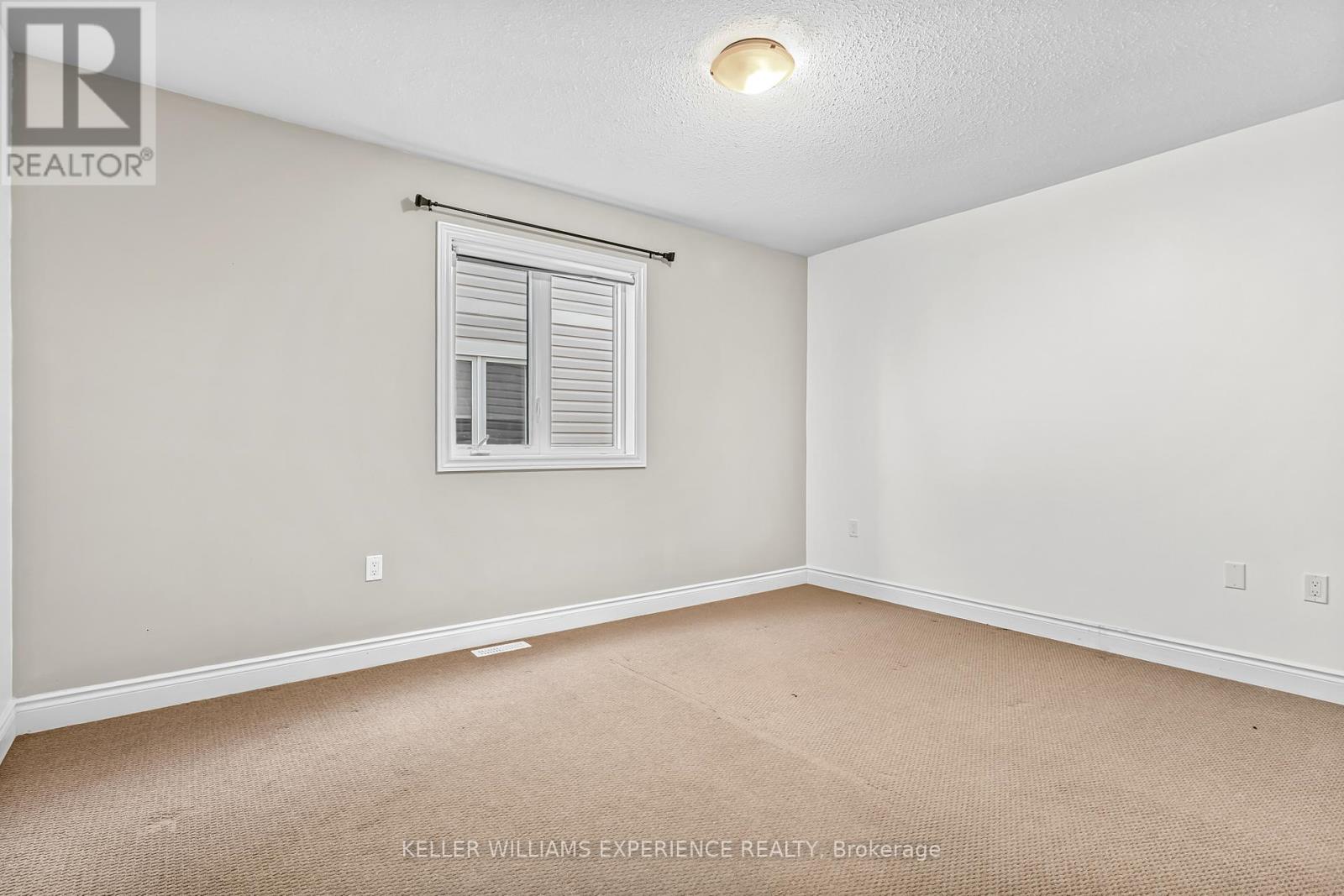 3086 EMPEROR DRIVE - Image 32