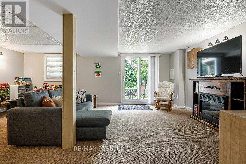 93 KATE AITKEN CRESCENT - 31