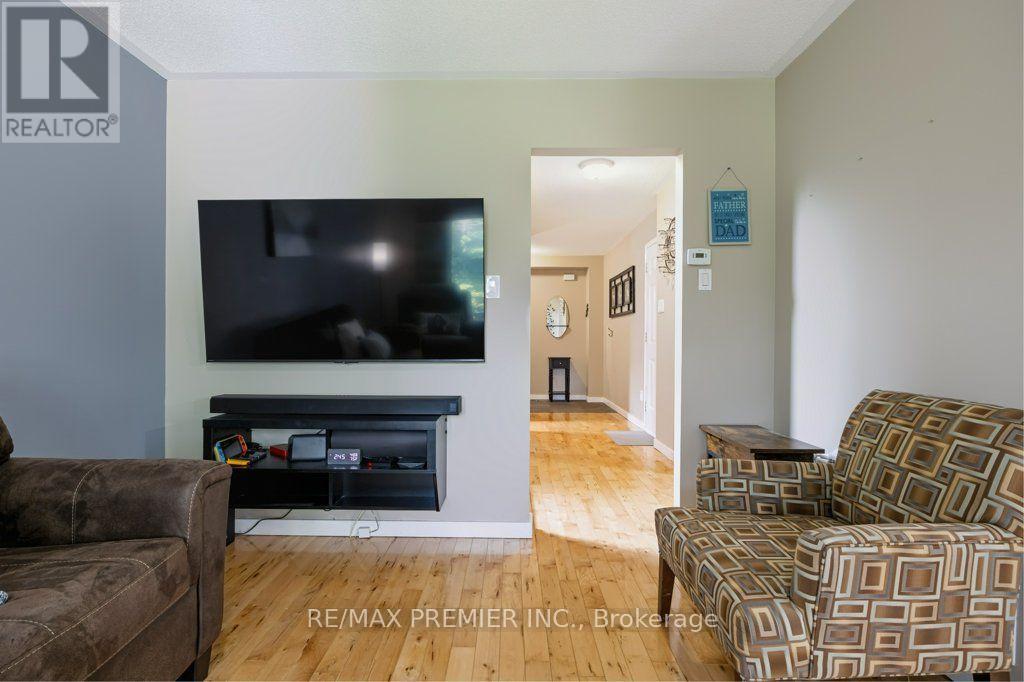 93 KATE AITKEN CRESCENT - 6