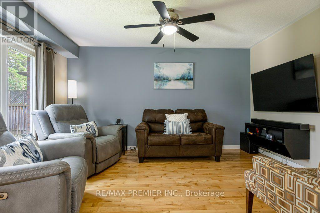 93 KATE AITKEN CRESCENT - 7