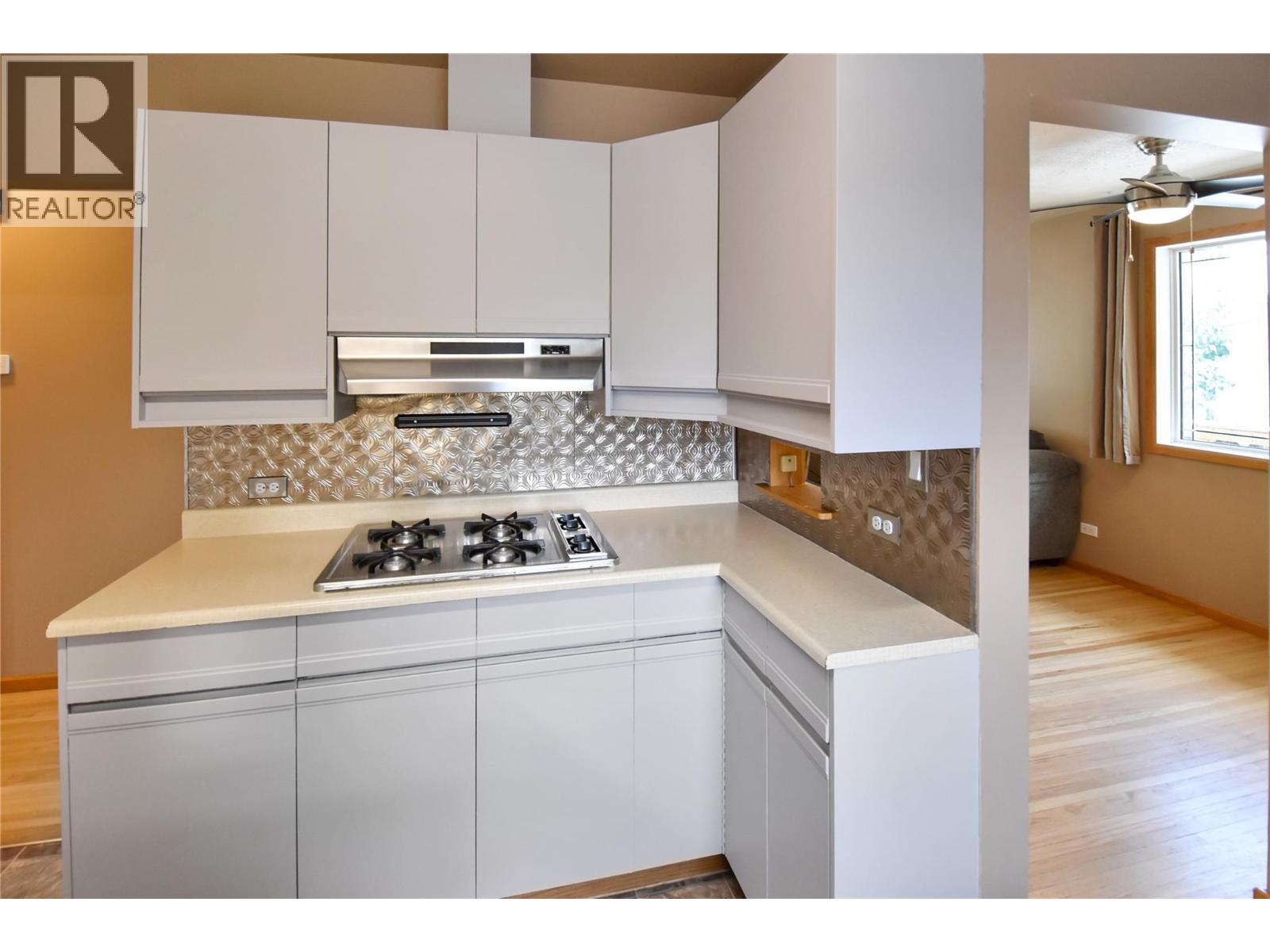 909 10TH  S Street, Cranbrook