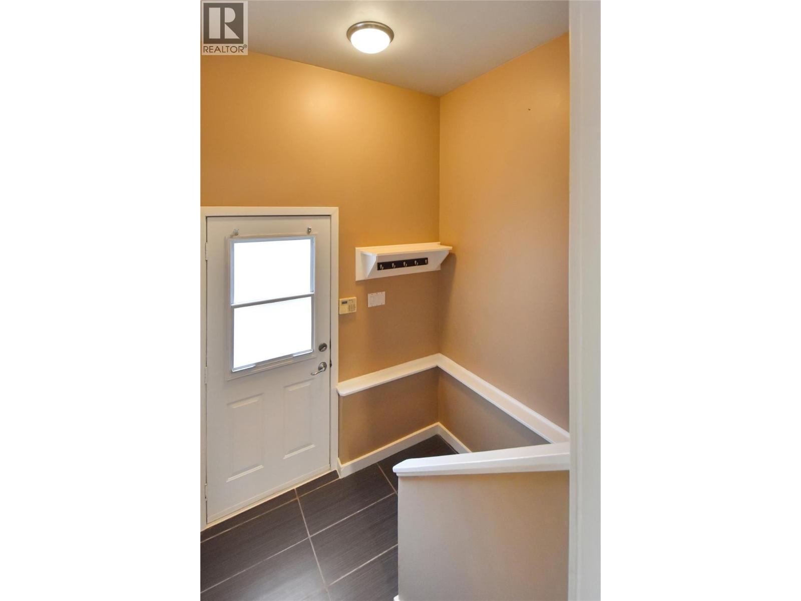 909 10TH  S Street, Cranbrook