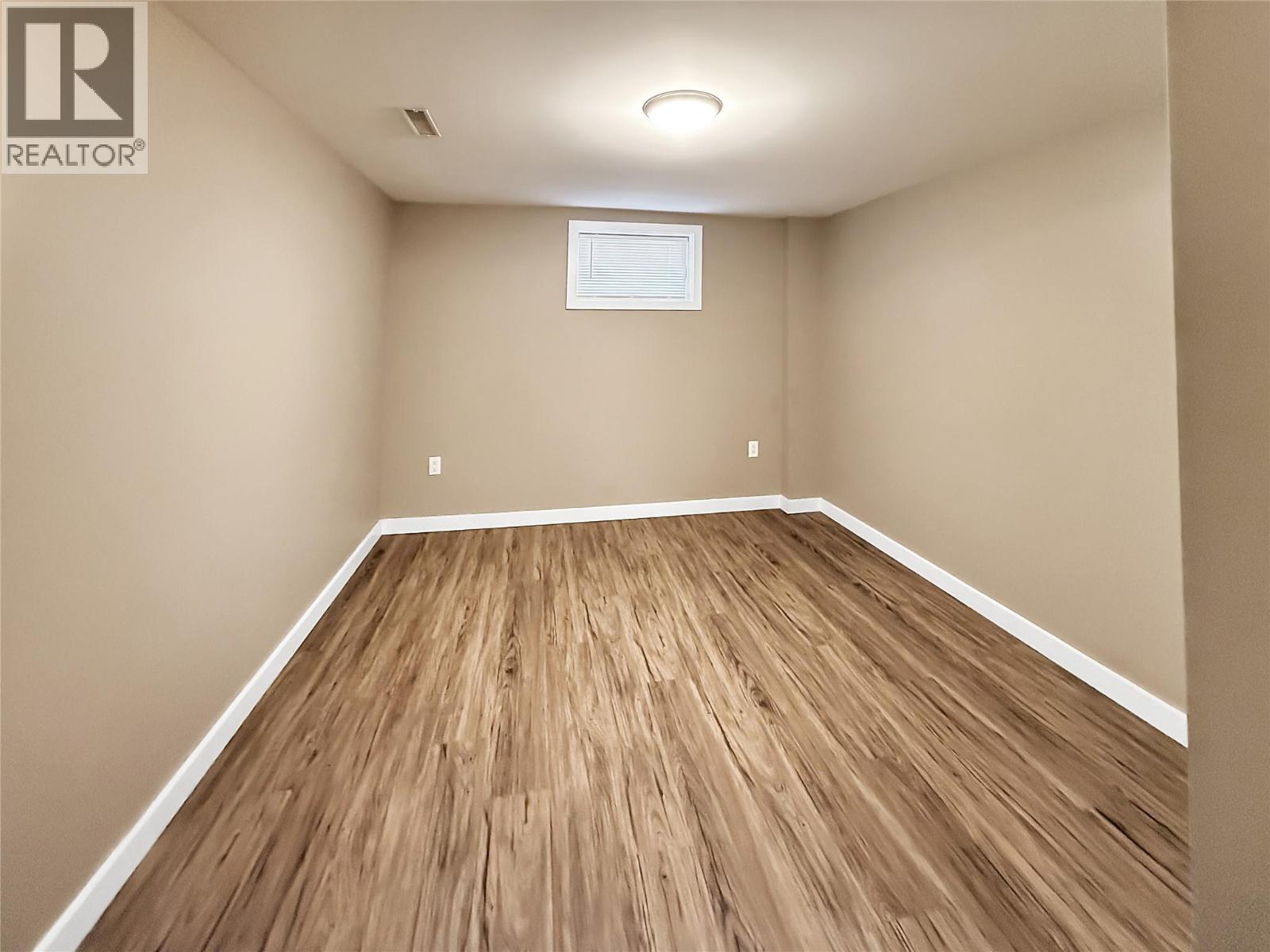 909 10TH  S Street, Cranbrook