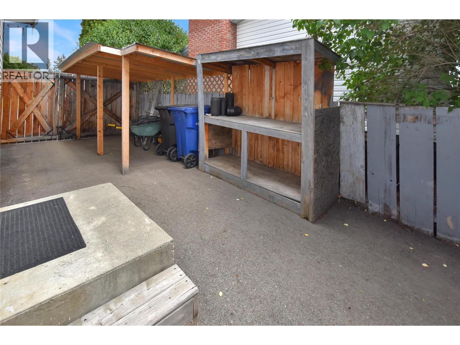 909 10TH  S Street, Cranbrook