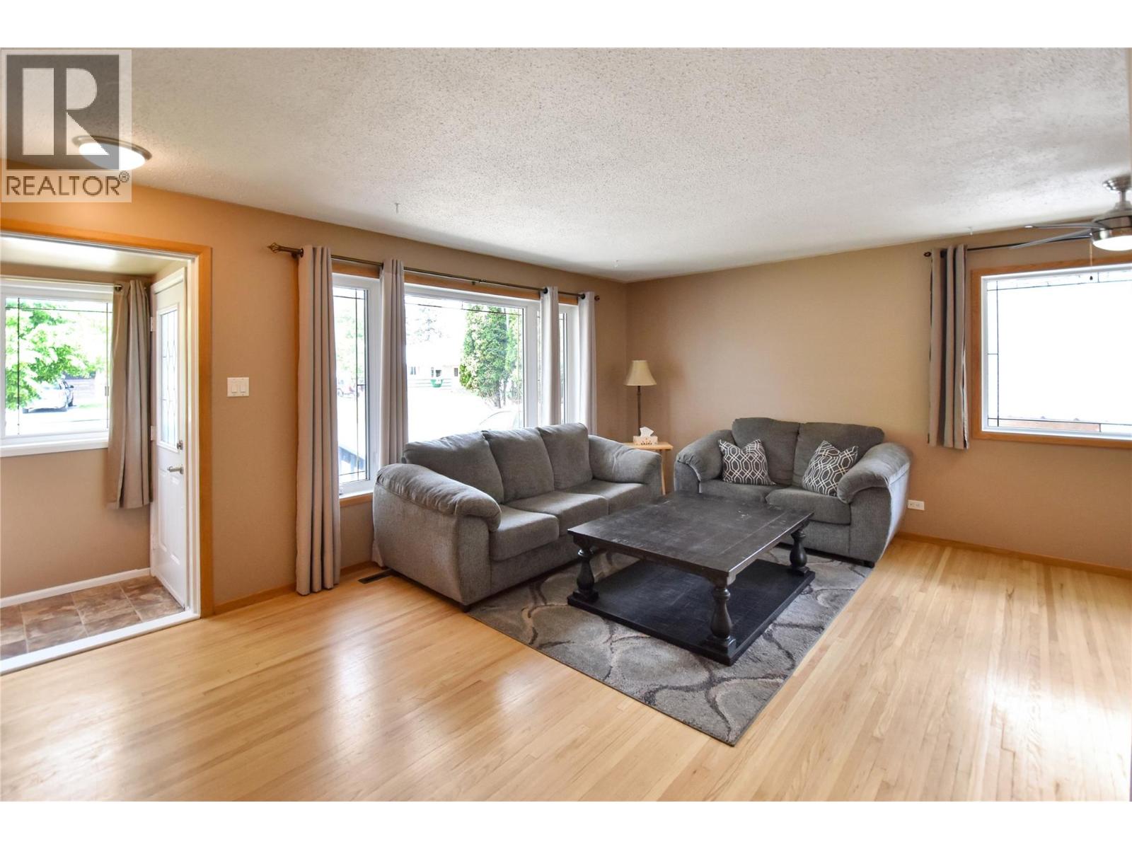 909 10TH  S Street, Cranbrook